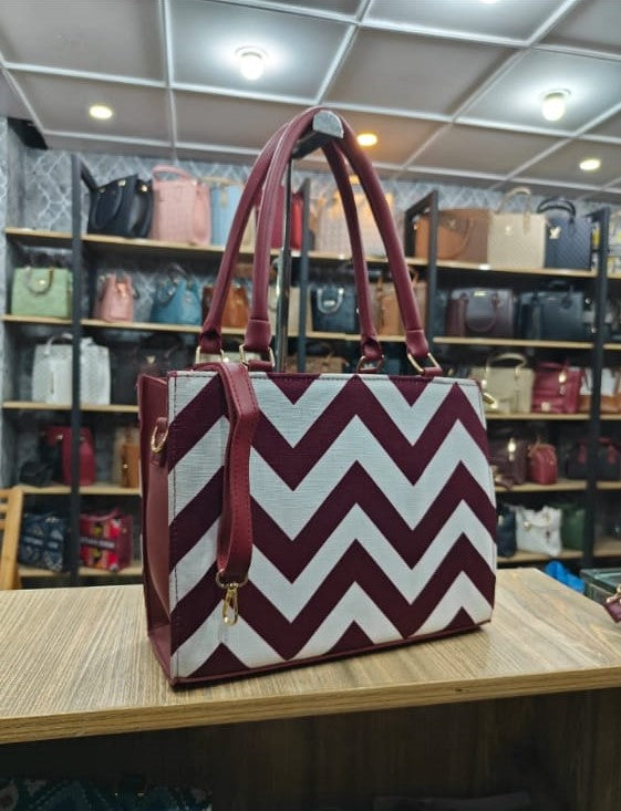 Trendy Women’s Handbags That Define Modern Glamour and Confidence