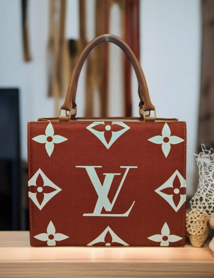 Timeless Tote Bags Crafted for Style, Comfort, and Elegance