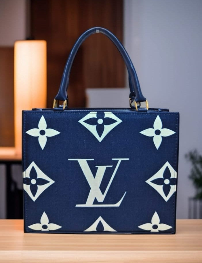Timeless Tote Bags Crafted for Style, Comfort, and Elegance